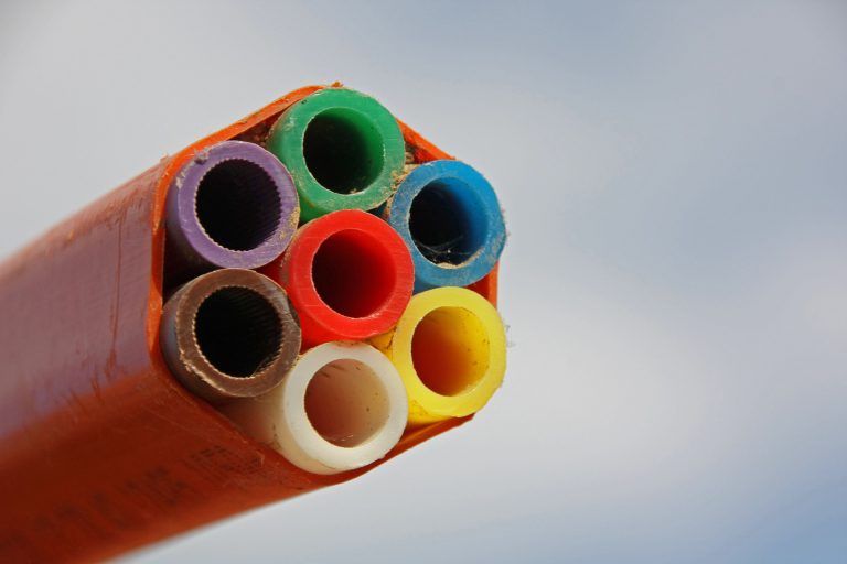 glass fiber 6153993 1920 768x512