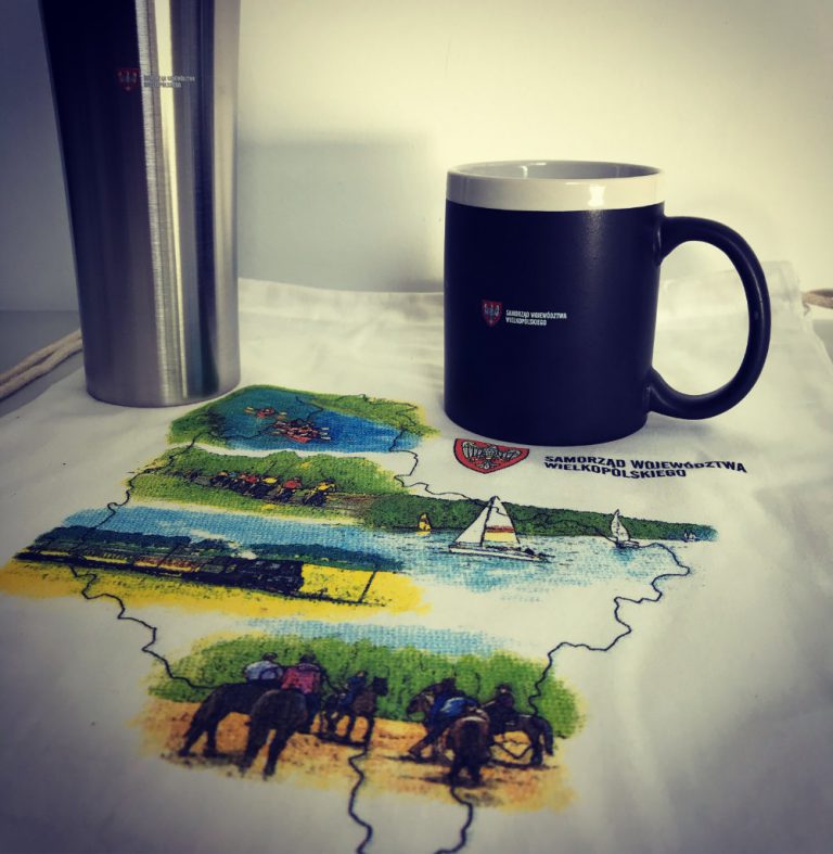 nadruk na gadżetach nadruk uv red flamingo olsztyn22 768x787