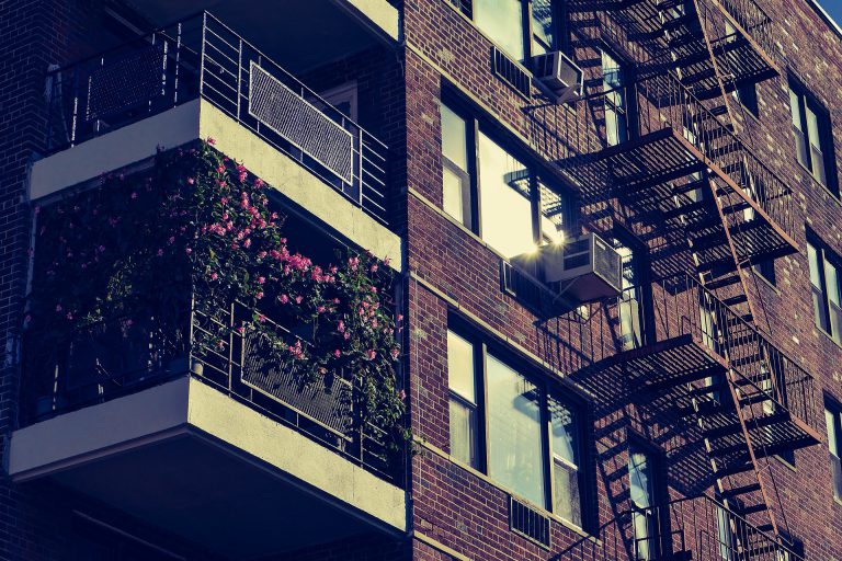 building gc34a20ab7 1920 768x512