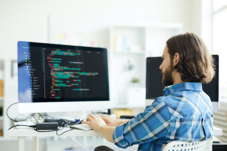 oferta pracy ekspert systemy informatyczne programista java 768x512